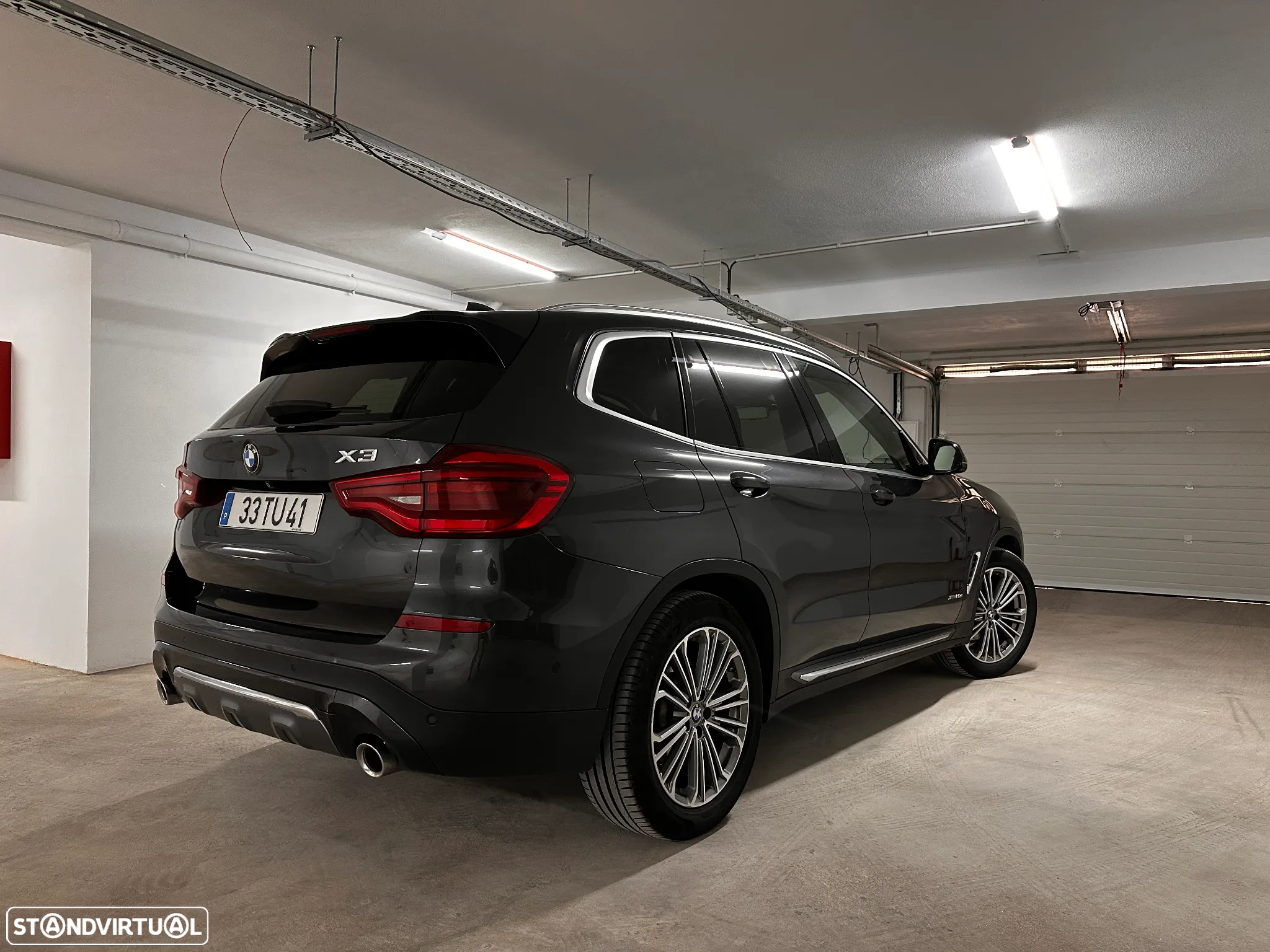 BMW X3 20 d xDrive Line Luxury - 4