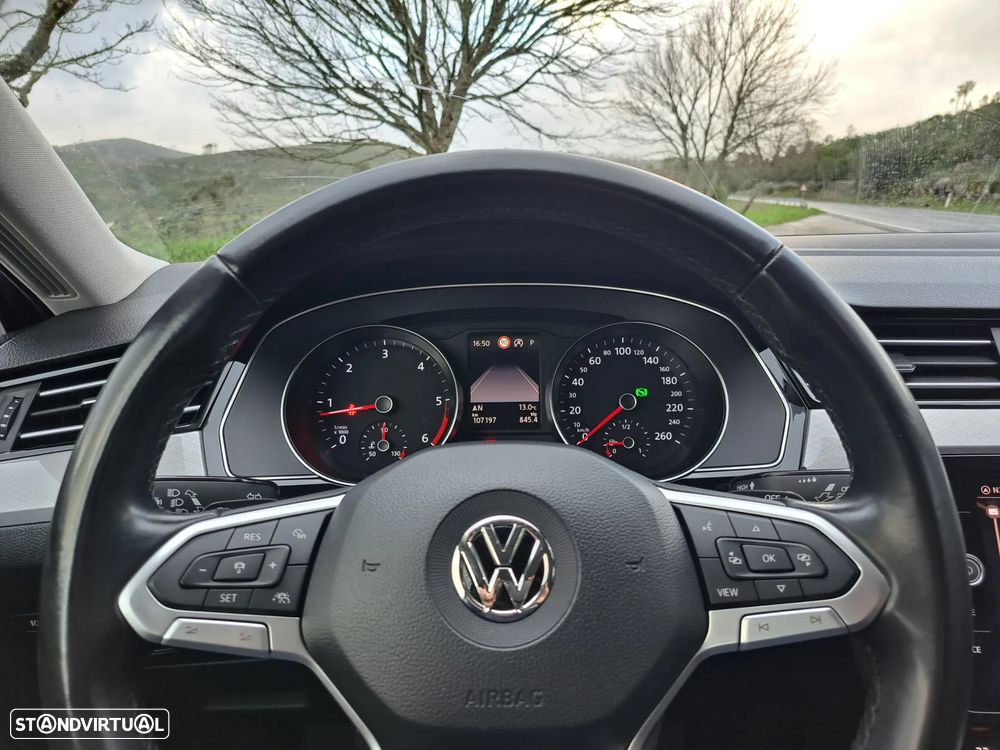 VW Passat 1.6 TDI Business DSG - 18