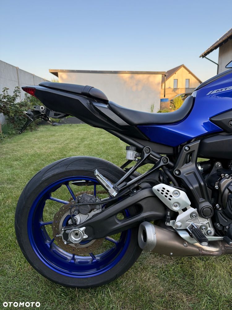 Yamaha MT - 8