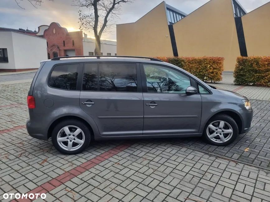 Volkswagen Touran 2.0 TDI Highline - 3