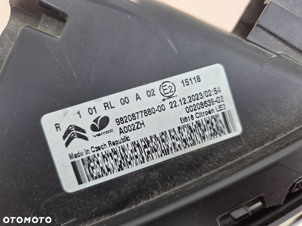 Światło do jazdy dziennej DRL LED prawe Citroen C3 III  9820877880 - 10