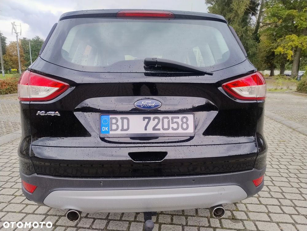 Ford Kuga 2.0 TDCi 2x4 Titanium - 4
