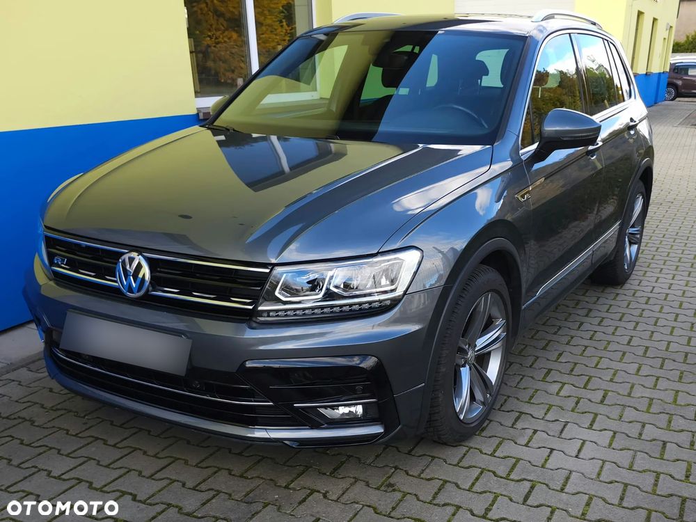 Volkswagen Tiguan - 1