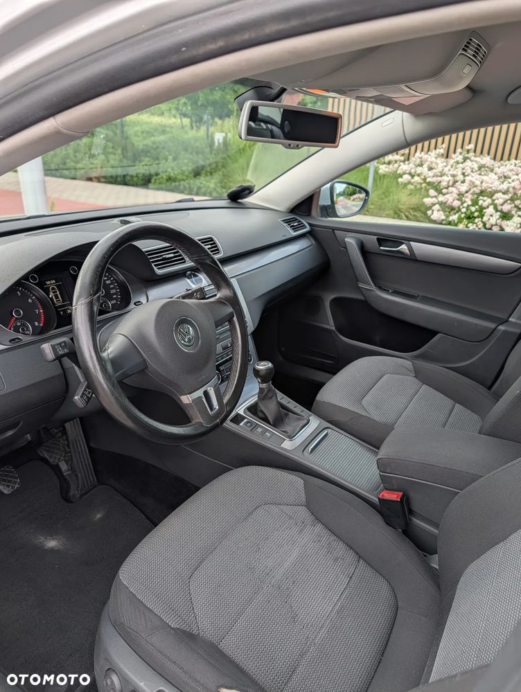 Volkswagen Passat 1.8 TSI Comfortline - 9
