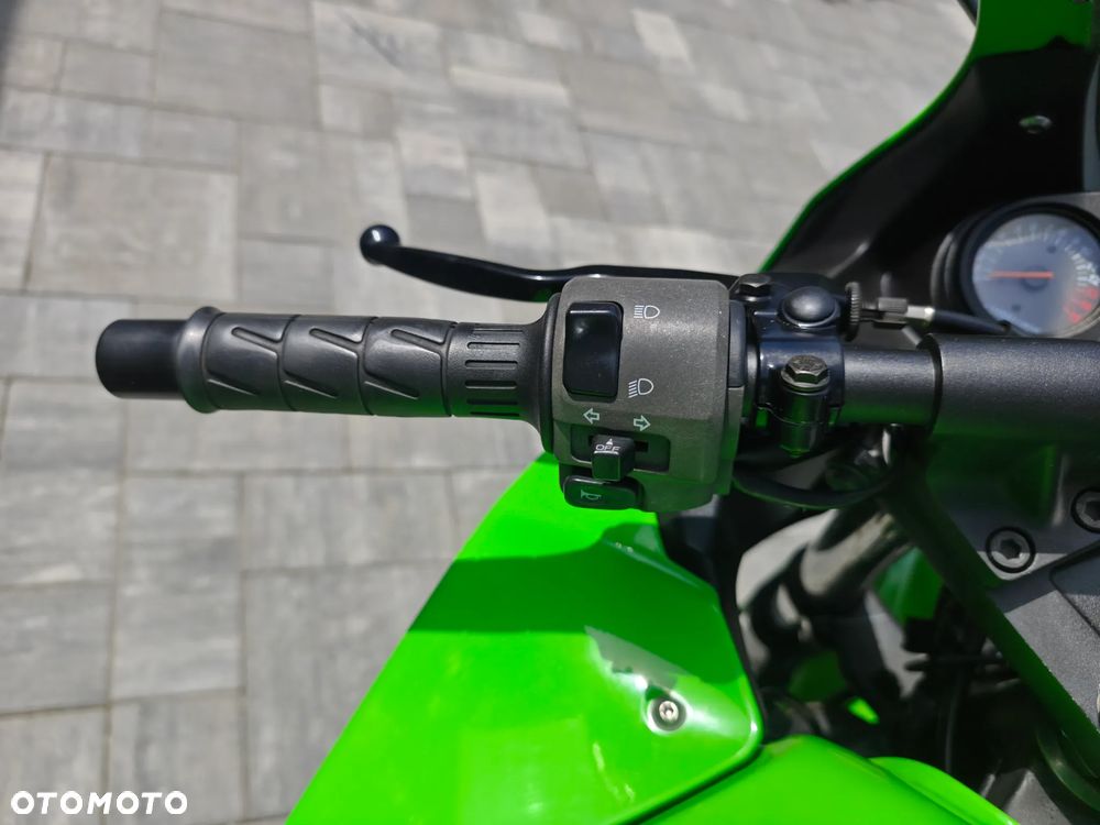 Kawasaki Ninja 250R - 18