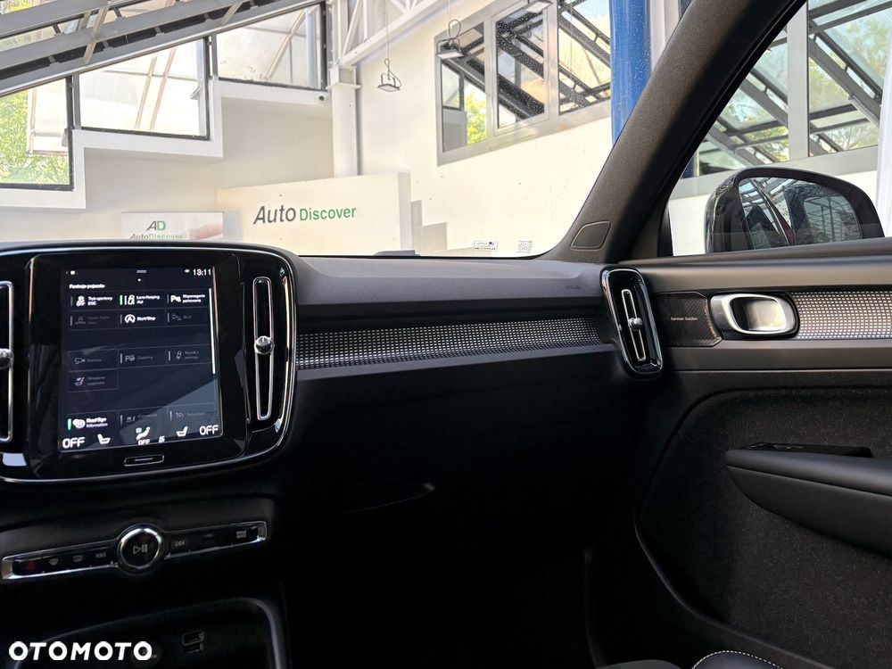Volvo XC 40 T5 AWD R-Design - 28