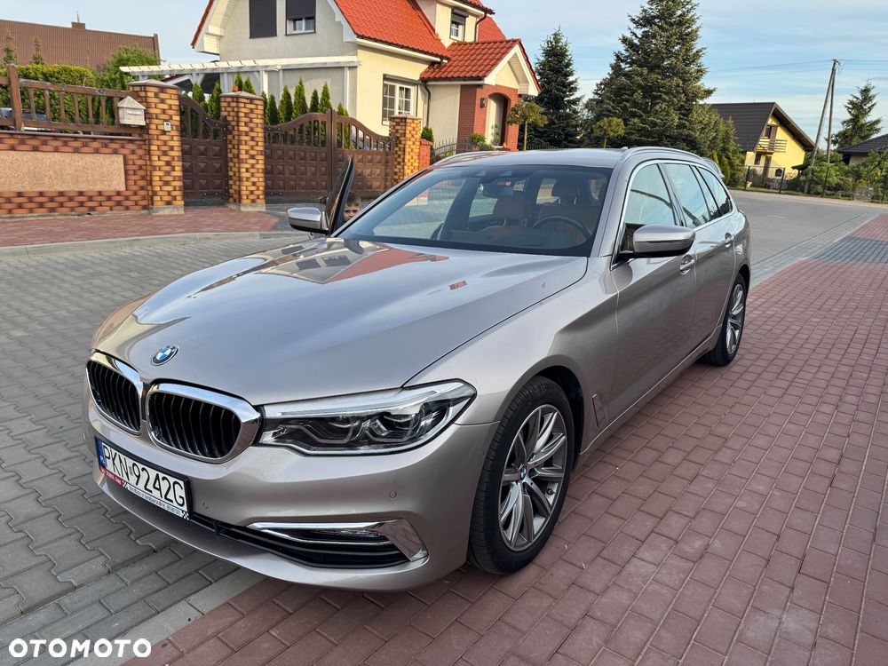 BMW Seria 5 530i GPF Luxury Line