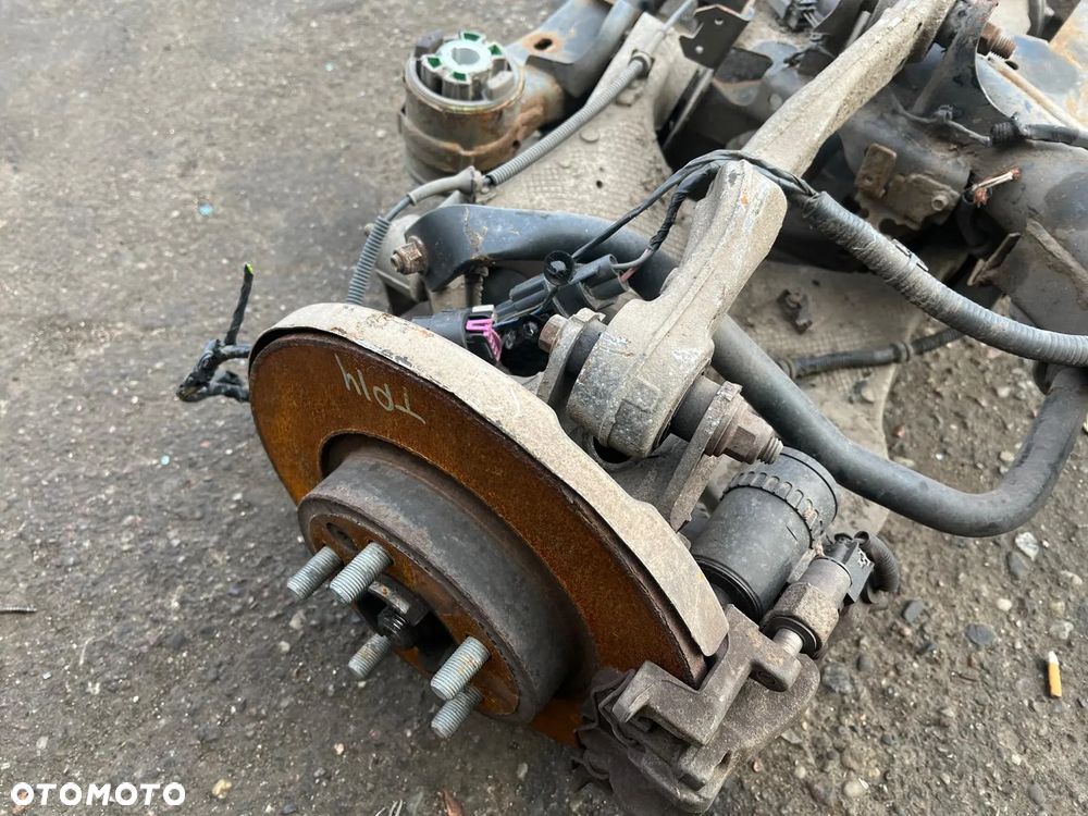 Zawieszenie tylne prawe tarcza zacisk wahacze półoś Land Rover Discovery Sport L550 - 2