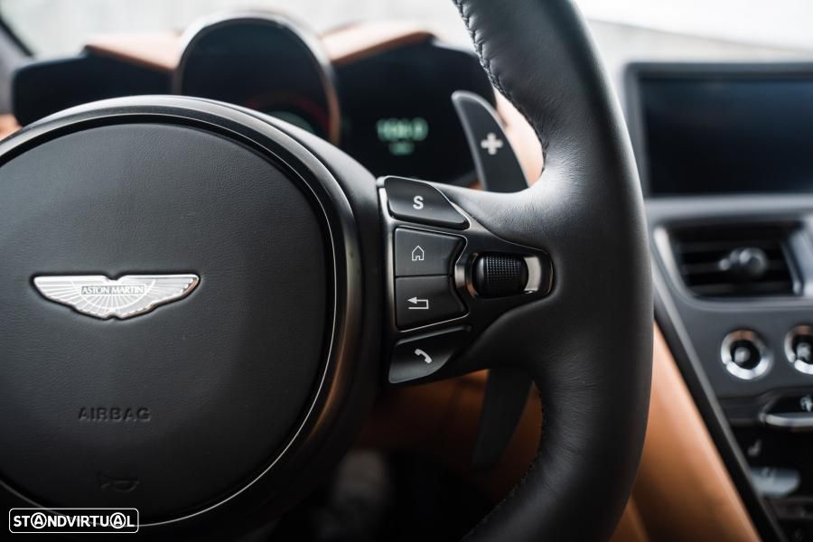 Aston Martin DBS Coupe Superleggera - 22