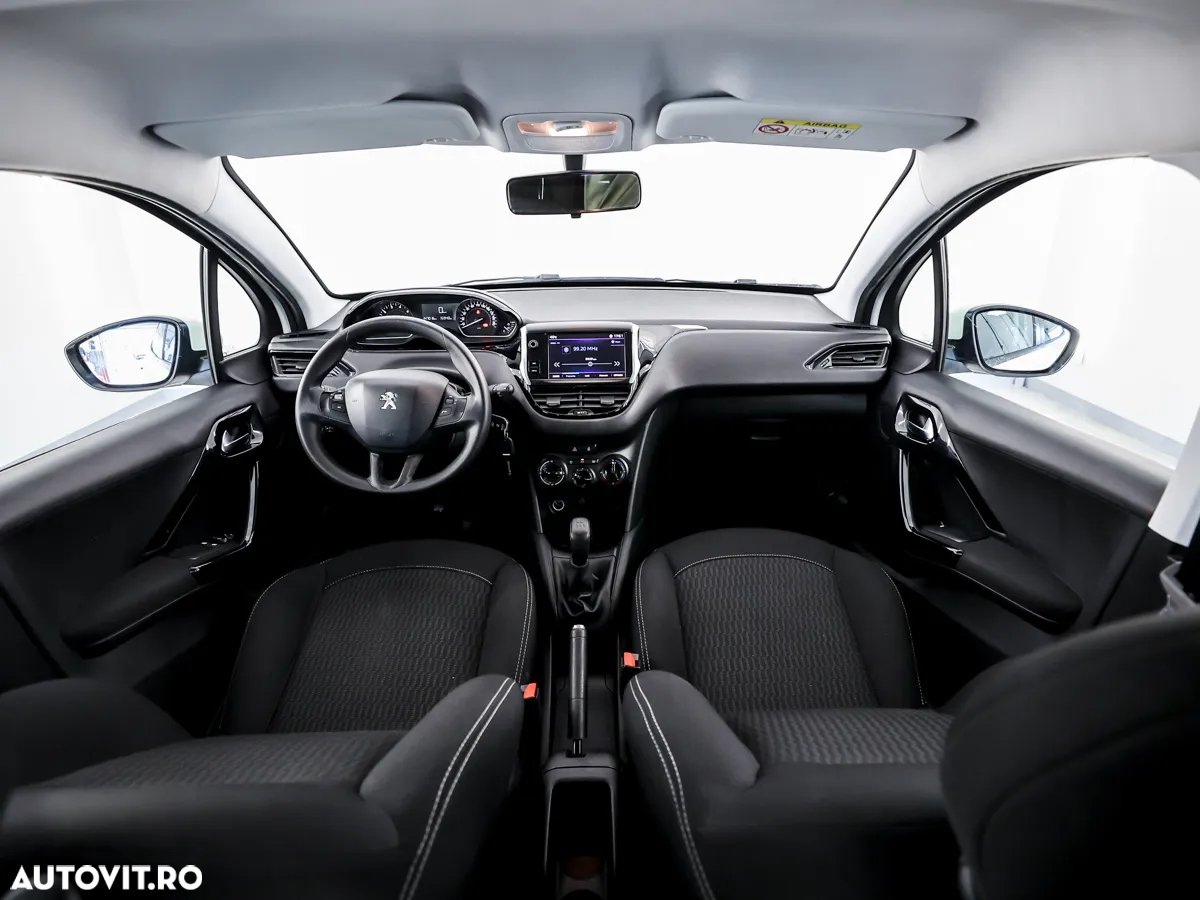 Peugeot 208 1.2 L PureTech Access - 5