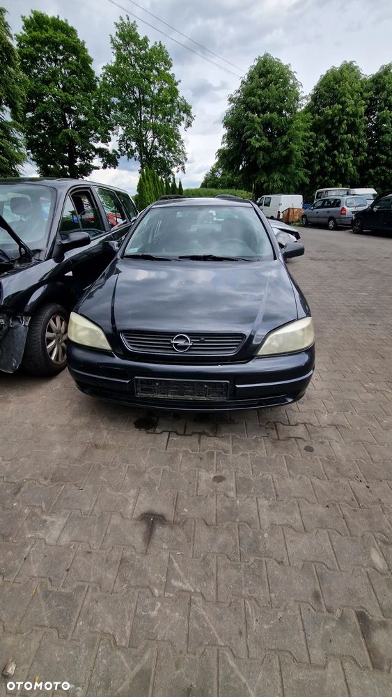 Opel Astra  na części - 1