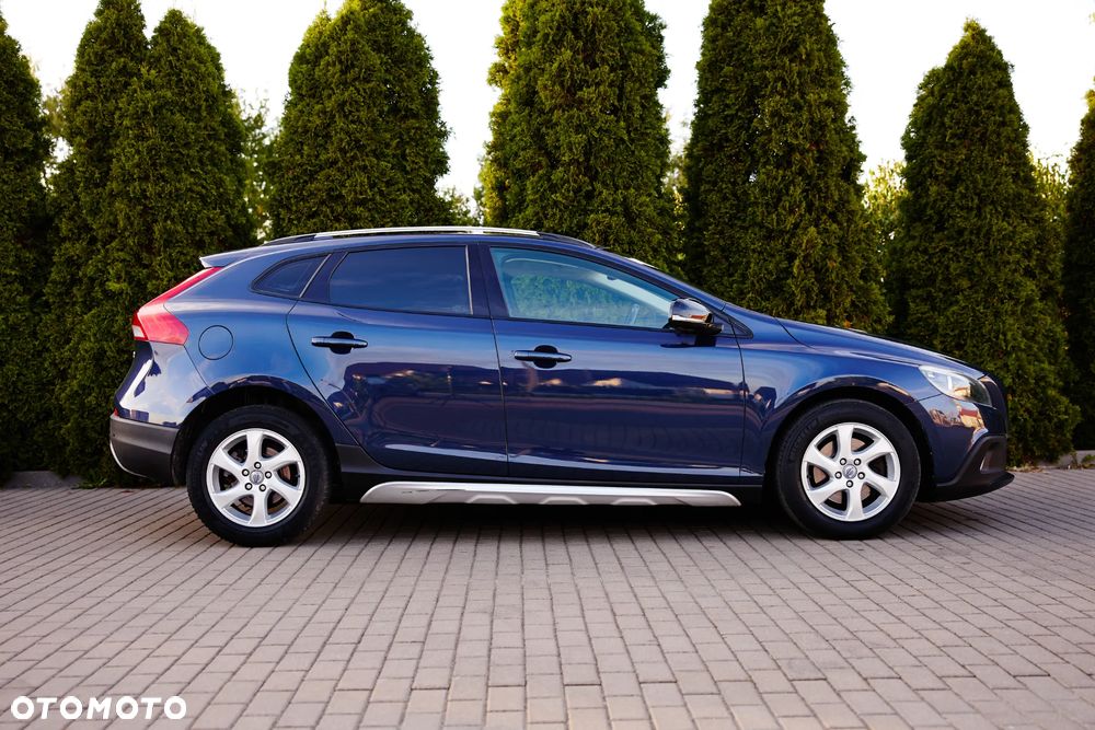 Volvo V40 Cross Country D2 Momentum - 9