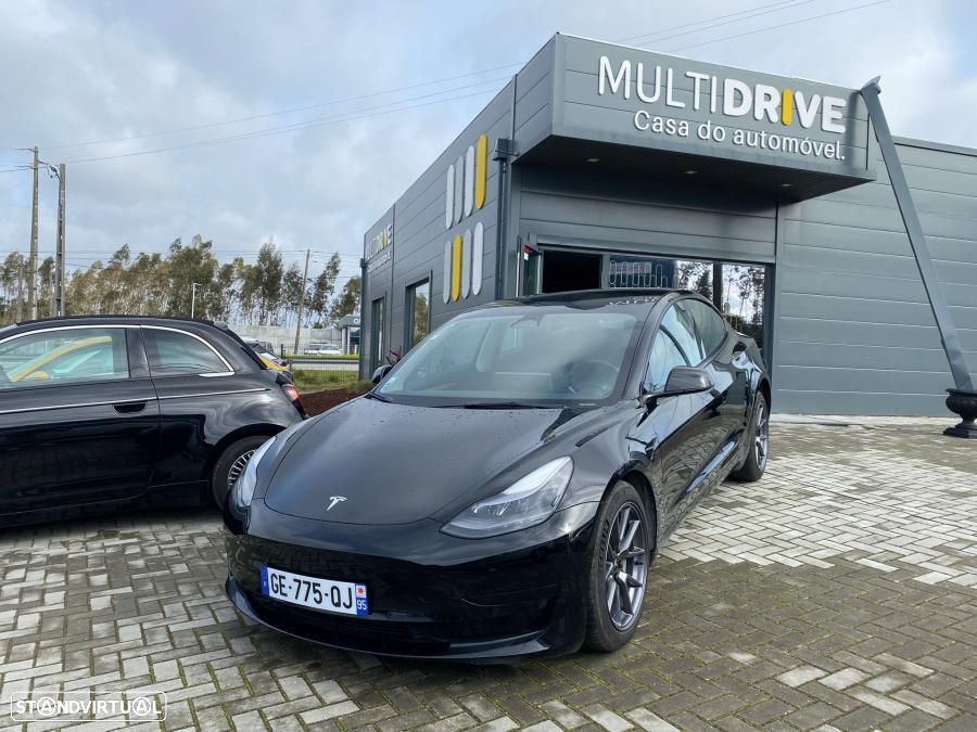 Tesla Model 3 - 1