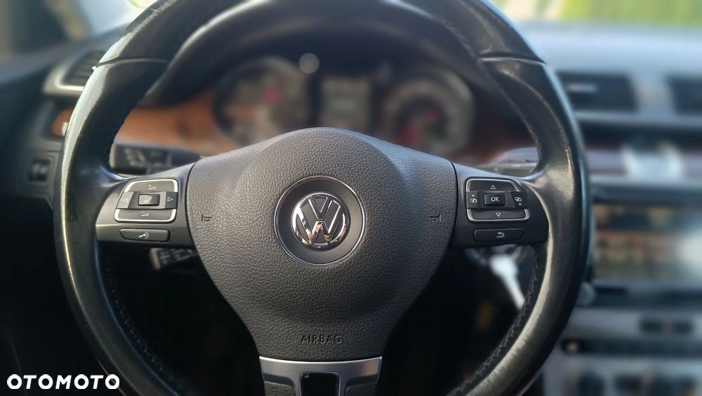 Volkswagen Passat 2.0 TDI Highline DSG - 19