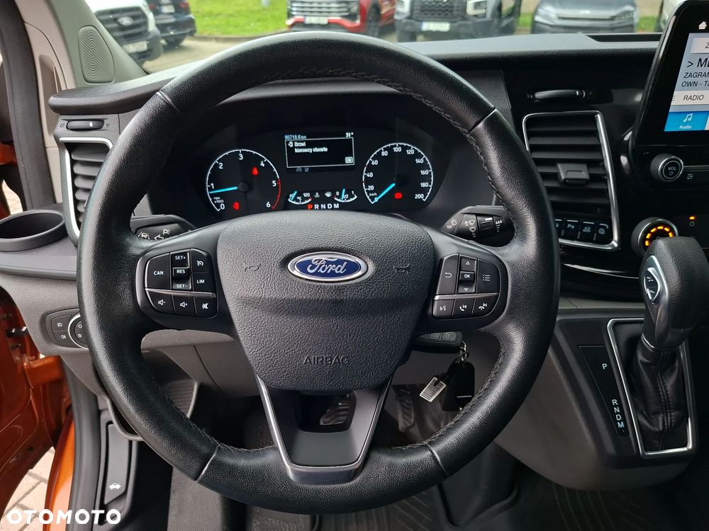 Ford Custom - 21