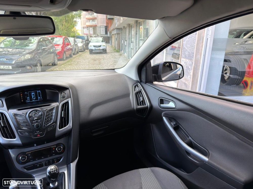 Ford Focus SW 1.6 TDCi Titanium - 18