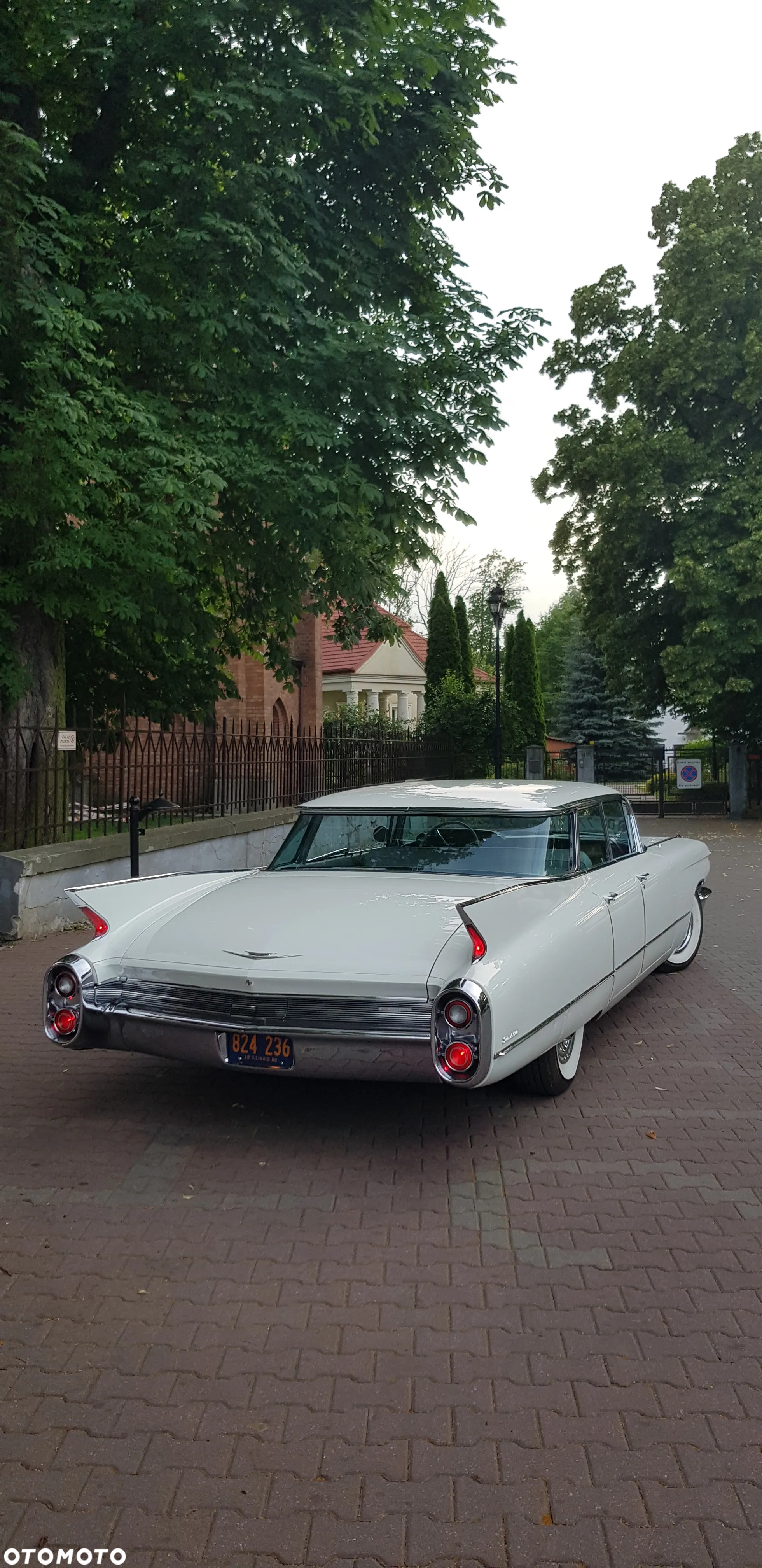 Cadillac Deville - 7