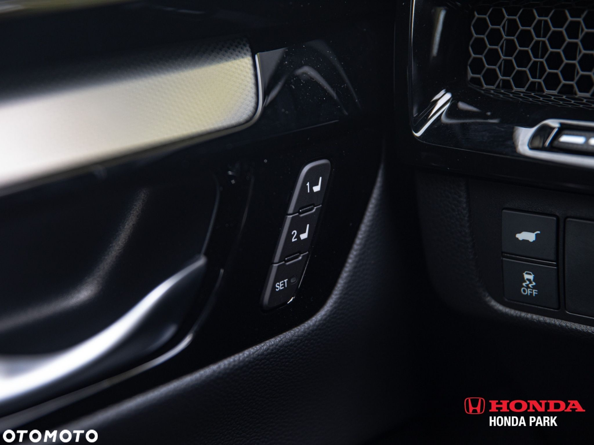 Honda CR-V 2.0 i-MMD PHEV Advance Tech 2WD CVT - 34