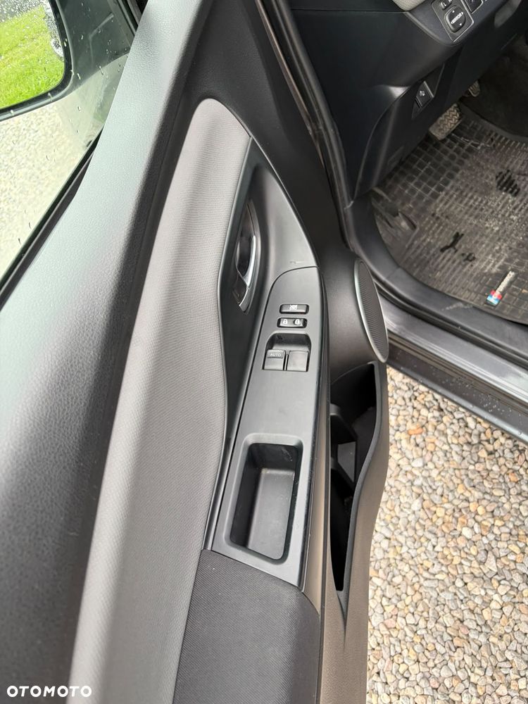 Toyota Yaris - 12
