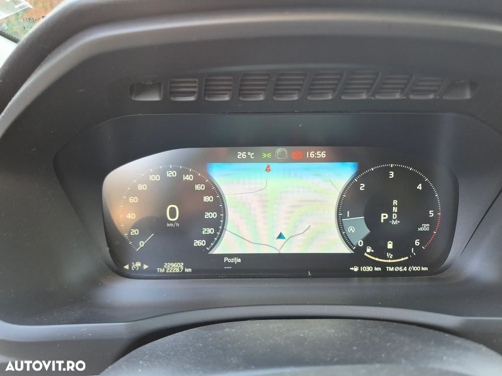 VOLVO XC90 2020 — imagine 13