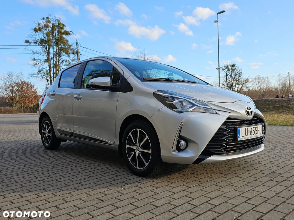 Toyota Yaris 1.5 Premium - 9