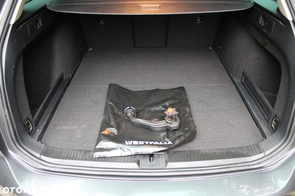 Volkswagen Passat 2.0 TDI (BlueMotion Technology) Comfortline - 24