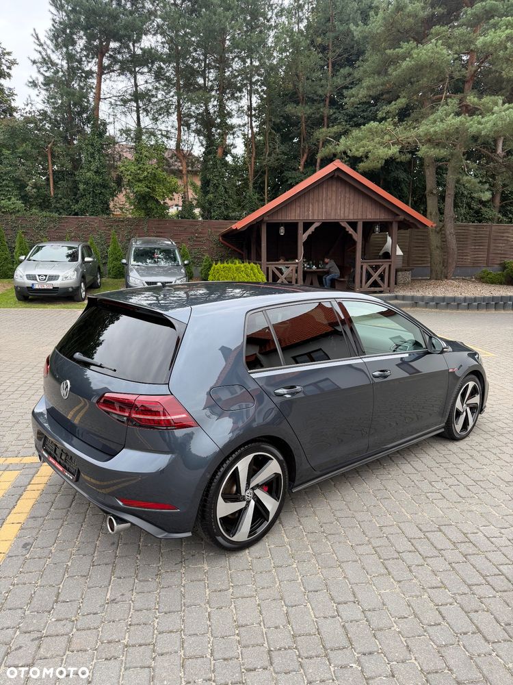 Volkswagen Golf - 12