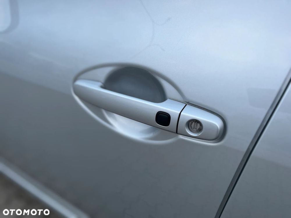 Toyota Auris 1.8 HSD Prestige NAVI - 6