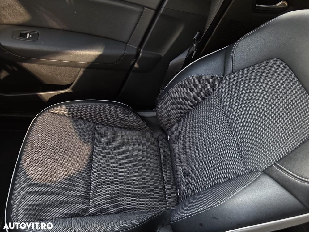 Renault Captur PHEV 160 Engineered - 16