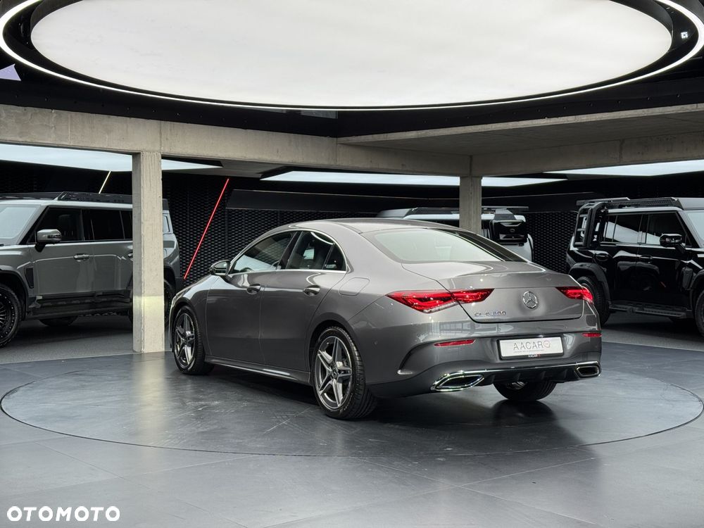 Mercedes-Benz CLA 200 AMG Line 7G-DCT - 4