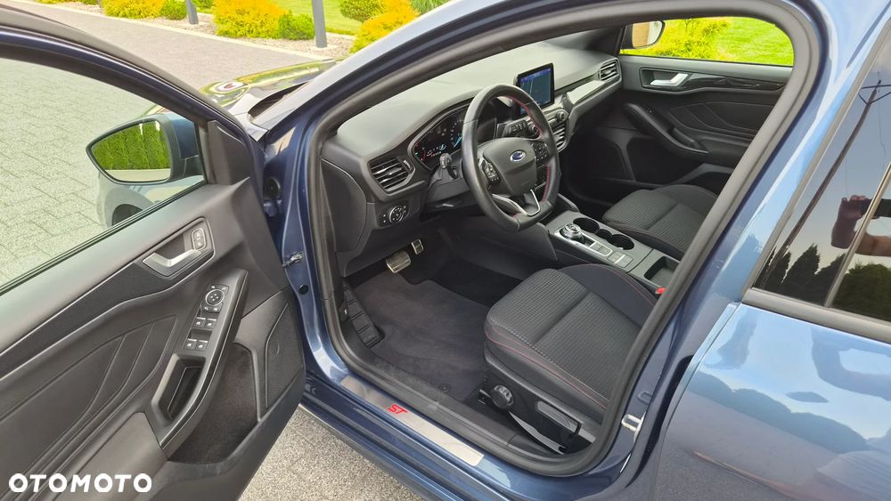 Ford Focus 2.0 TDCi ST-Line Red ASS PowerShift - 8