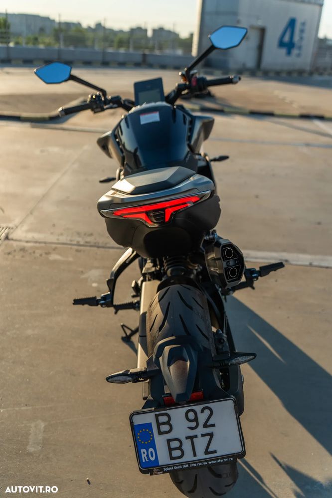 CF Moto 800 NK Advanced - 13