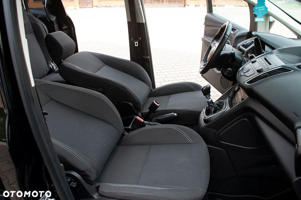 Ford Grand C-MAX - 29