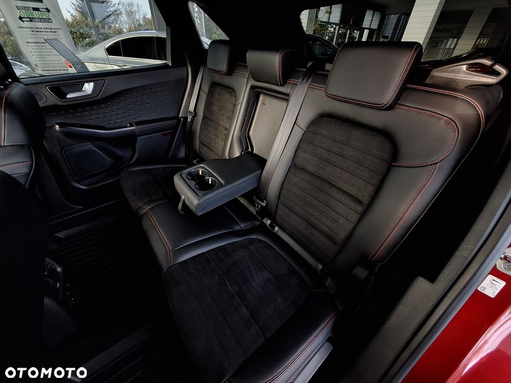 Ford Kuga 1.5 EcoBoost FWD ST-Line X - 23