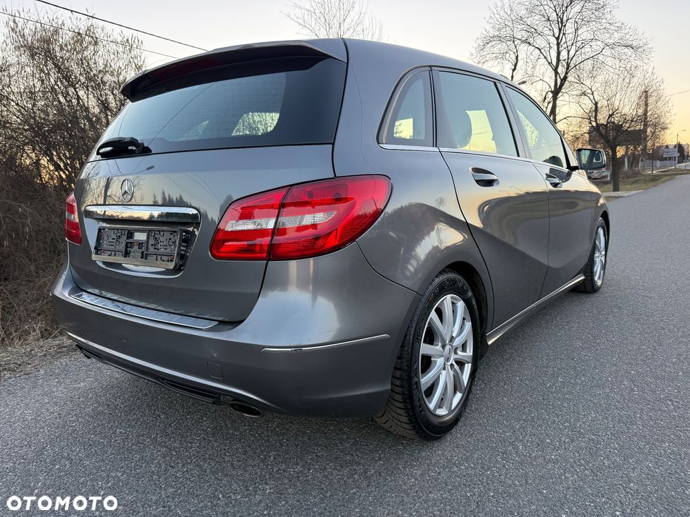 Mercedes-Benz Klasa B 180 BlueEFFICIENCY Edition - 13