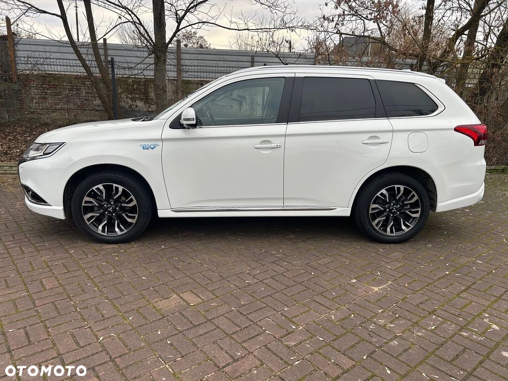 Mitsubishi Outlander 2.0 4WD Top - 1