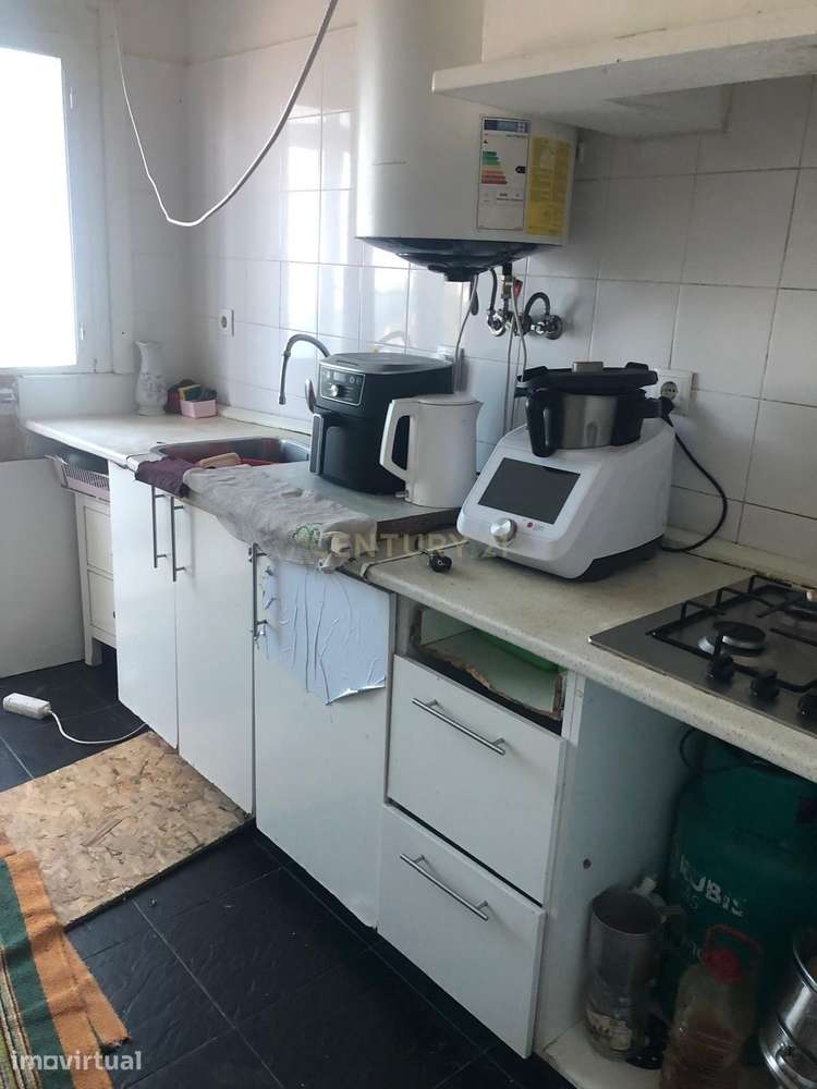 T3 para Remodelação Total, Santa Iria da Azoia - Grande imagem: 2/6
