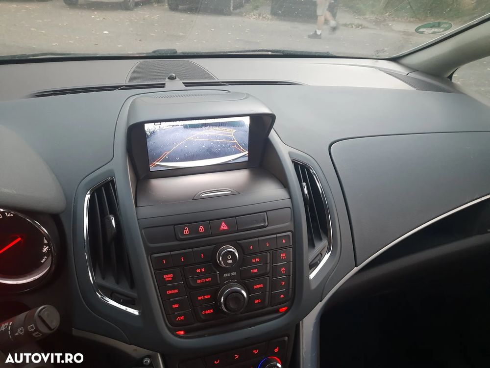 Opel Zafira - 16