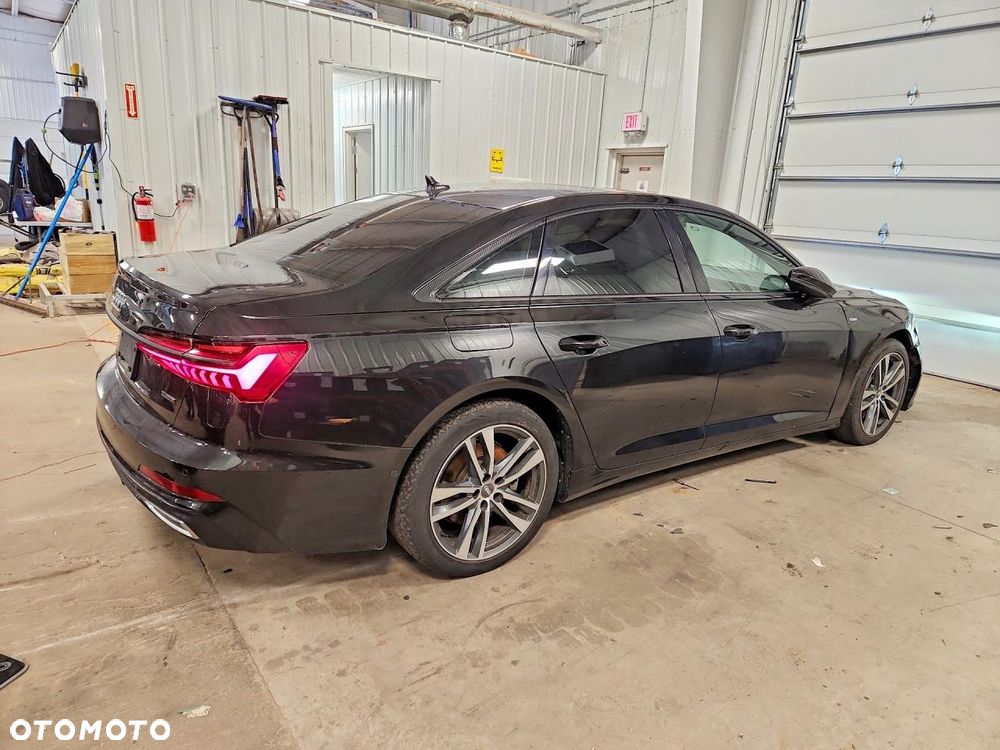 Audi A6 Sportback e-tron - 3