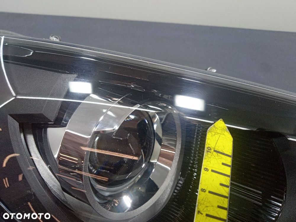 TOYOTA YARIS IV REFLEKTOR PRAWY PRZÓD LAMPA PRZEDNIA EU K0-6 EU - 11