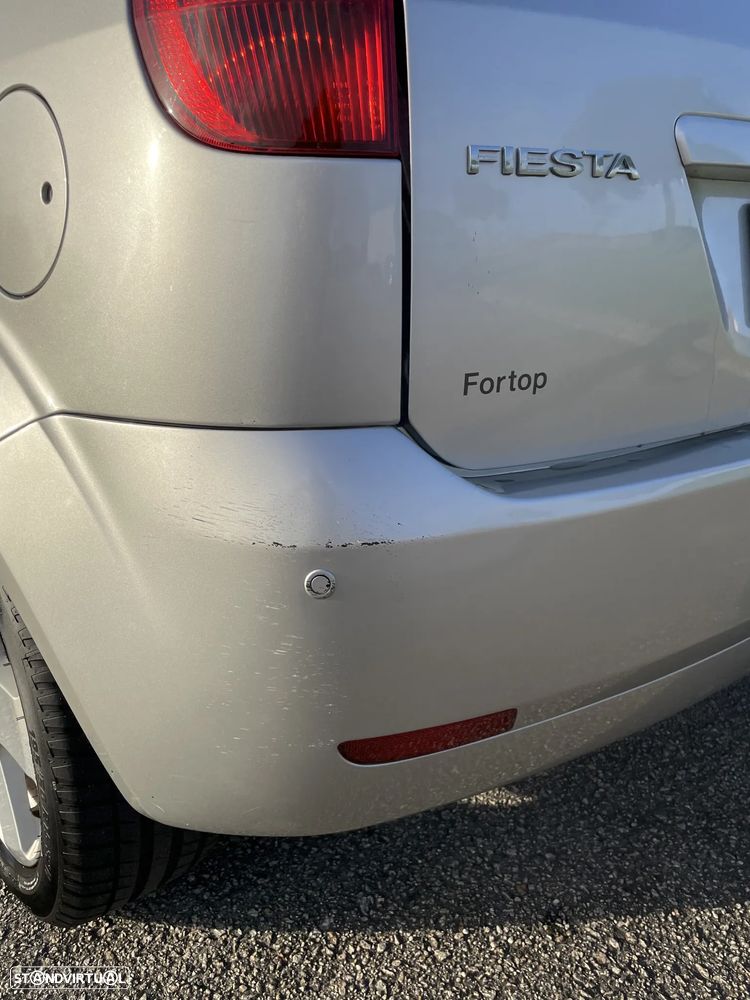 Ford Fiesta 1.25 Ghia - 6