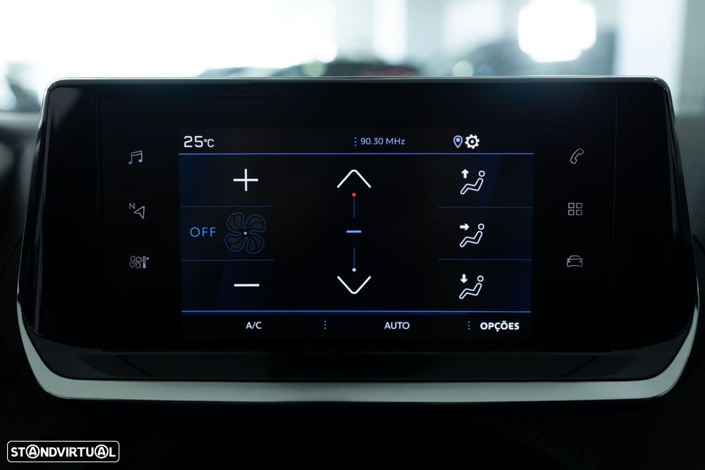 Peugeot 2008 1.2 PureTech Allure EAT8 - 19