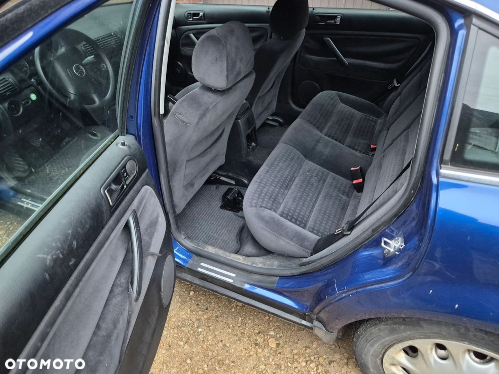 Volkswagen Passat 2.0 Comfortline - 9