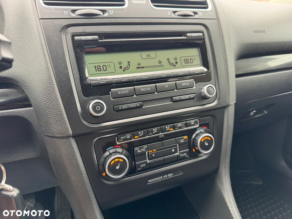 Volkswagen Golf 1.6 Comfortline - 20