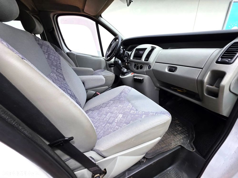 Opel Vivaro - 9
