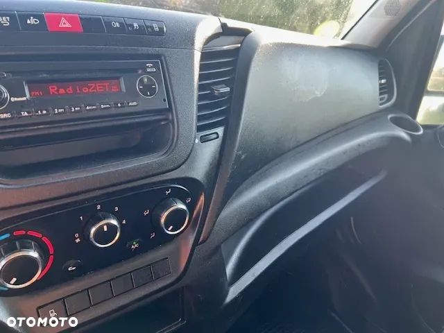 Iveco Daily wywrotka 35C14 2,3 140 KM klima tempomat - 36
