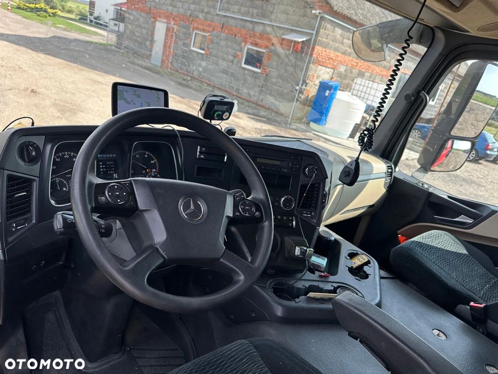 Mercedes-Benz ACTROS - 8