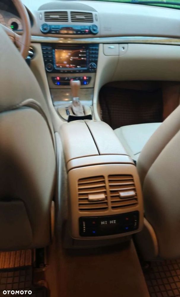 Mercedes-Benz Klasa E - 17