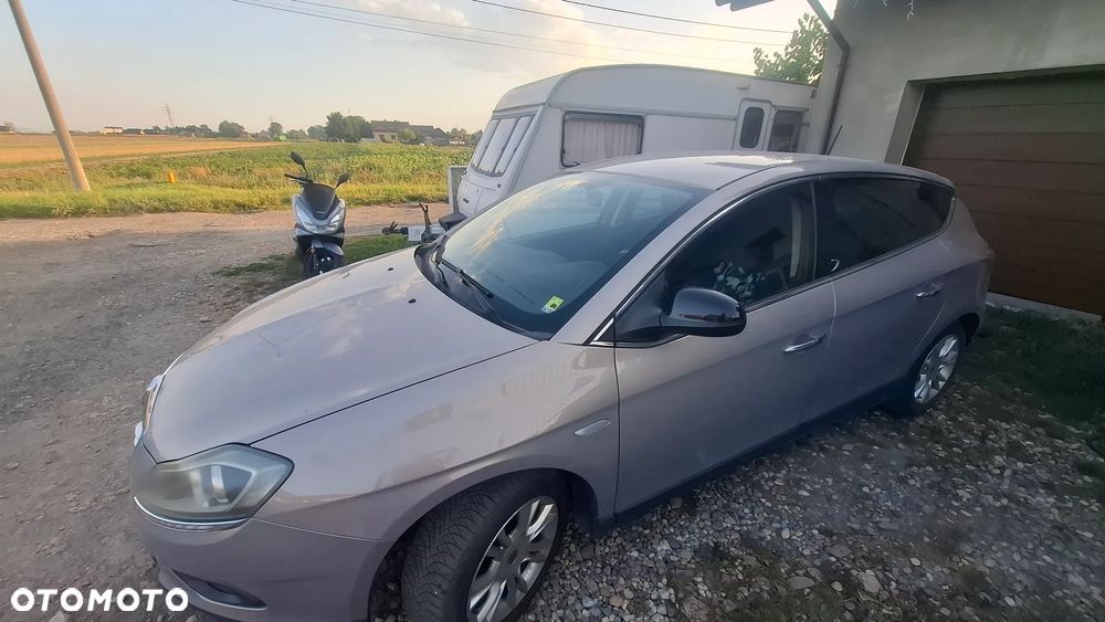 Lancia Delta 1.6 MJ Oro - 1