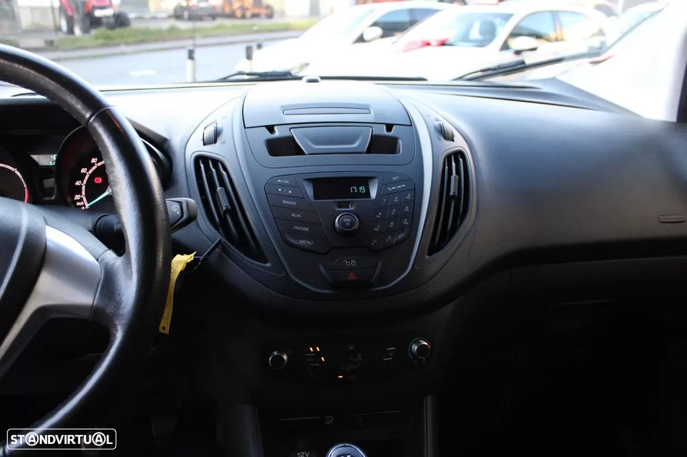Ford transit-courier-i - 10